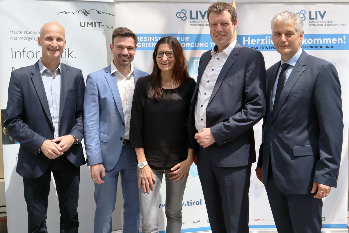 Gesundheitslandesrätin Juliane Bogner-Strauß, SPAR Steiermark und Gesundheitsfonds Steiermark präsentieren neues Rezeptheft für alkoholfreie Cocktails 